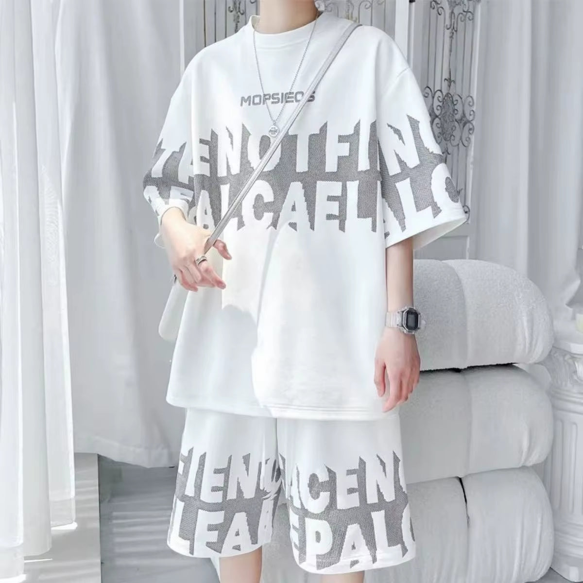 Ensemble sportif extérieur pour hommes composé d'un t-shirt à manches courtes imprimé avec lettres de personnalité et d'un short, respirant, en deux pièces